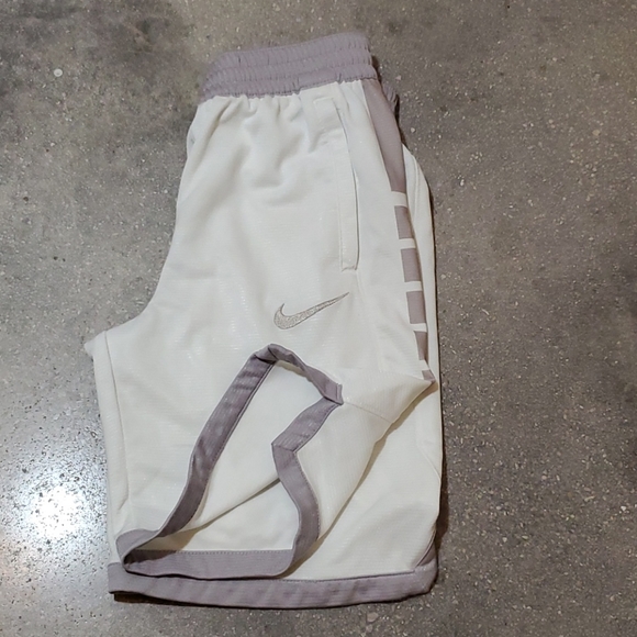 Nike Short - Picture 5 of 5